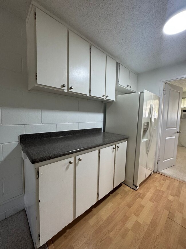 3093 Pualei Cir in Honolulu, HI - Building Photo - Building Photo