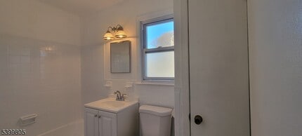 17 Cuozzo St in Belleville, NJ - Building Photo - Building Photo