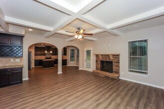 6840 Diamond Dr in Rex, GA - Building Photo - Building Photo
