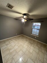 911 Simi Dr in Arlington, TX - Building Photo - Building Photo