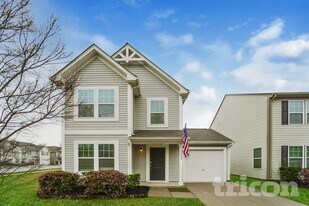 10040 Portaferry Dr in Charlotte, NC - Building Photo