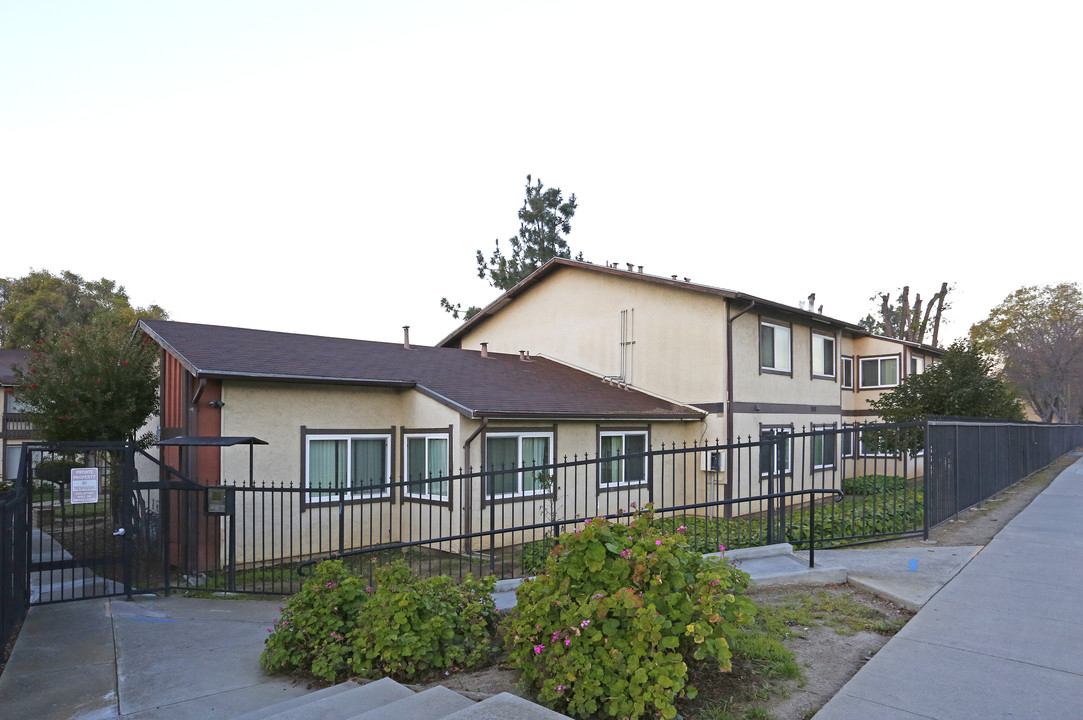 Capitol Manor in San Jose, CA - Foto de edificio