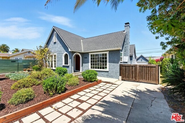property at 5428 S Victoria Ave