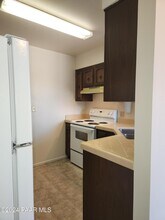 1050 N Old Chisholm Trail-Unit -2 in Dewey, AZ - Building Photo - Building Photo