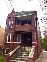 4056 N Leamington Ave Apartments