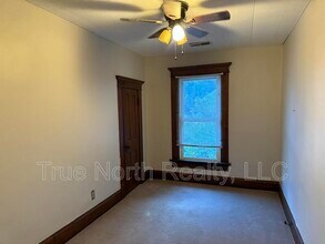 112 W Tompkins St in Columbus, OH - Building Photo - Building Photo