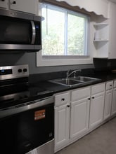 4113 W Sugar Creek Rd in Charlotte, NC - Foto de edificio - Building Photo