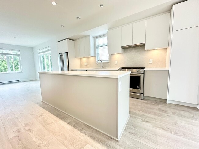 property at 2070-2070 Oak Meadows Dr