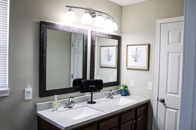 430 Ridgelawn Ave in Hamilton, OH - Building Photo - Building Photo