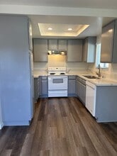 5238 Hayter Ave in Lakewood, CA - Building Photo - Building Photo