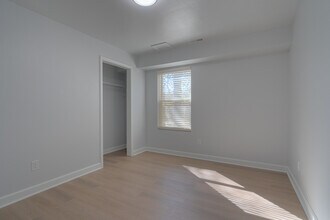 208 Wharton St in Blacksburg, VA - Foto de edificio - Building Photo