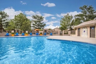 Sunset Ridge in Lancaster, CA - Building Photo