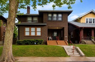 519 Hill Ave in Pittsburgh, PA - Building Photo