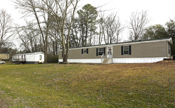 8 Falling Springs Ln in Ringgold, GA - Building Photo - Building Photo