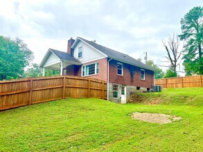 135 Antioch Rd in Clarksville, TN - Foto de edificio - Building Photo