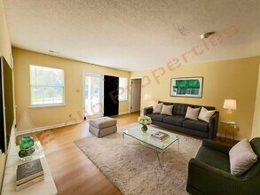 703 Larchwood Dr in Durham, NC - Building Photo - Building Photo