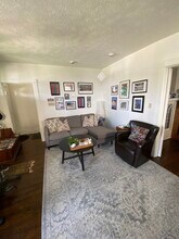 2956 Espy Ave, Unit 2956 in Pittsburgh, PA - Foto de edificio - Building Photo