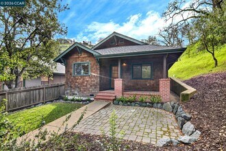 261 Castle Hill Ranch Rd in Walnut Creek, CA - Building Photo - Building Photo