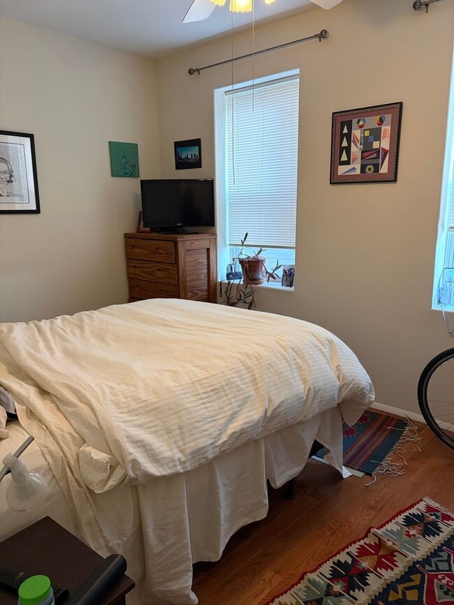 property at 725 S 4th St