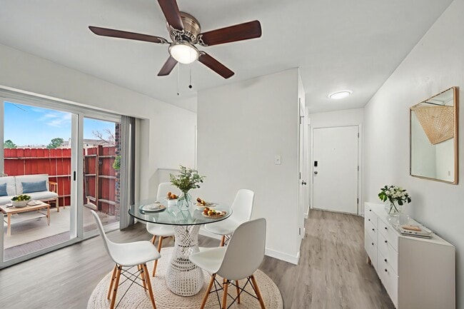 4270 Loomis Ave in Colorado Springs, CO - Foto de edificio - Building Photo