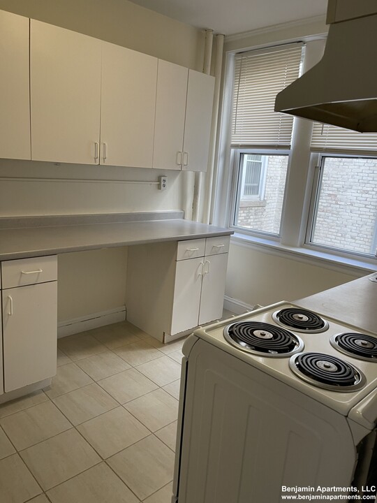 5 Barrows St, Unit 2 in Boston, MA - Building Photo