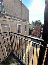 421 S 17th St, Unit 1 in Philadelphia, PA - Building Photo - Building Photo