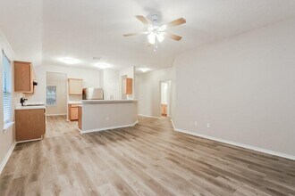2826 Trinity Glen Ln in Houston, TX - Building Photo - Building Photo