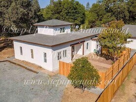 11240 CA-49 in Sonora, CA - Building Photo