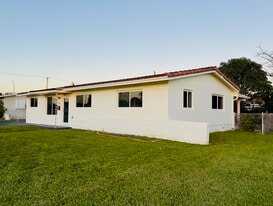 3225 SW 94th Ave in Miami, FL - Building Photo