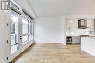 34 Chiara Rose Ln in Richmond Hill, ON - Building Photo - Building Photo