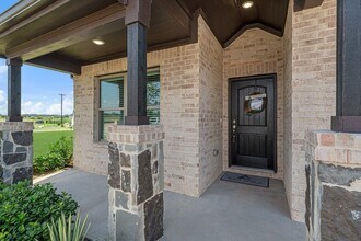 6618 Ellesmere Dr in Greenville, TX - Foto de edificio - Building Photo