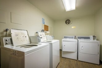 Arla Manor in Vancouver, BC - Building Photo - Building Photo