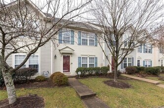 9106 Silverbush Dr in Richmond, VA - Building Photo - Building Photo