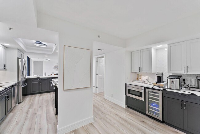 3000 N Ocean Dr in West Palm Beach, FL - Building Photo - Building Photo