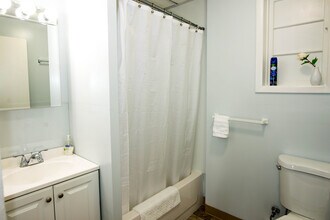 42 Everett St, Unit 2 in Boston, MA - Foto de edificio - Building Photo