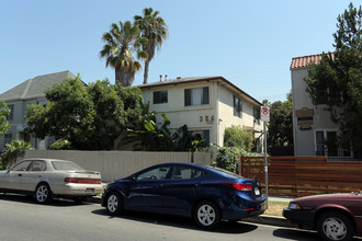 356 N Hayworth Ave in Los Angeles, CA - Building Photo - Primary Photo