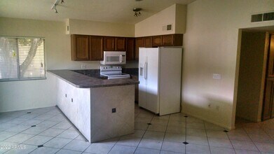 904 W Malibu Dr in Tempe, AZ - Building Photo - Building Photo
