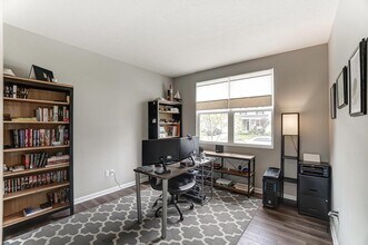 6407 Low Tide Wy in Westerville, OH - Building Photo - Building Photo