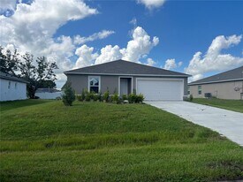 114 Sparrow Ct in Kissimmee, FL - Building Photo
