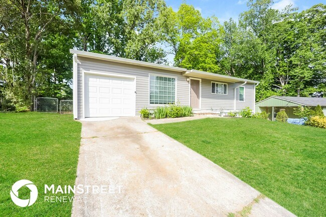 862 Kennesaw Dr in Forest Park, GA - Foto de edificio - Building Photo