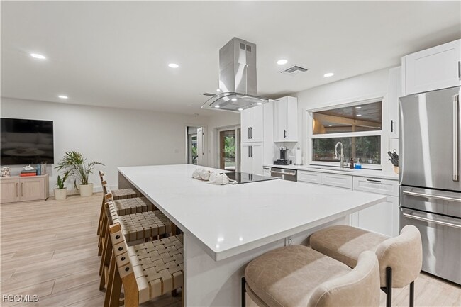 property at 2412 La Salle Ave