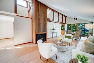 112 Waterside Clearing, Unit 112 in Acton, MA - Foto de edificio - Building Photo