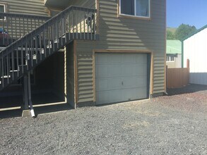 1804 N Oak St, Unit lower in Colfax, WA - Building Photo - Building Photo