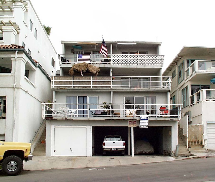 Villa Portofino in San Clemente, CA - Building Photo