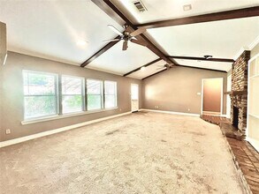 15555 Mosscove Cir in Dallas, TX - Building Photo - Building Photo