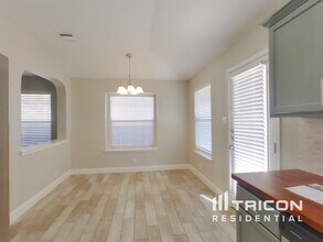 332 Hummingbird Dr in New Braunfels, TX - Building Photo - Building Photo