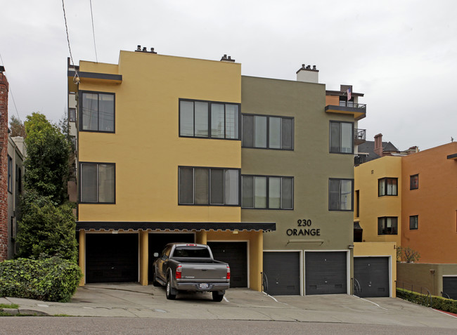 230 Orange in Oakland, CA - Foto de edificio - Building Photo