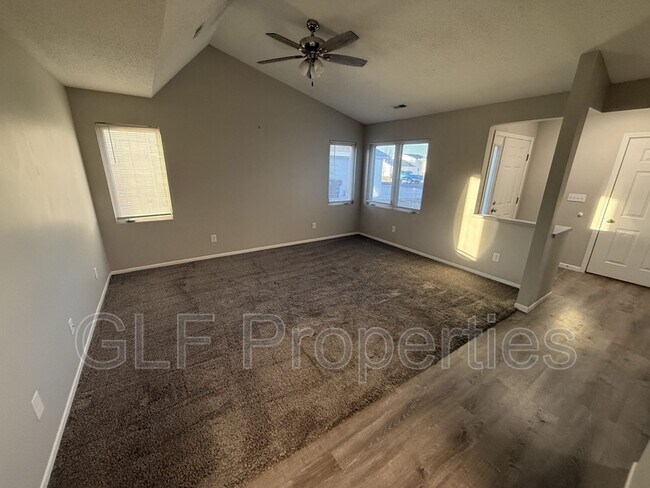 1708 Prairie Ave in Beatrice, NE - Building Photo - Building Photo