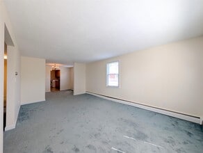 5 Patrick St, Unit 2 in Arlington, MA - Building Photo - Building Photo