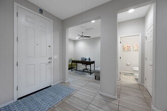 8956 W Marshall Ave in Glendale, AZ - Building Photo - Building Photo